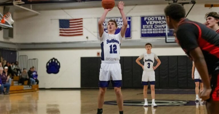 Smith has career night, but Bears fall to Rutland at home