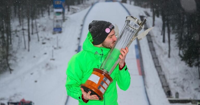 Rosar wins second straight Winged Ski Trophy at 103rd Harris Hill competition