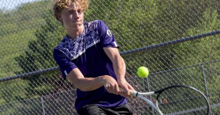Roundup: Bears split last two matches at home