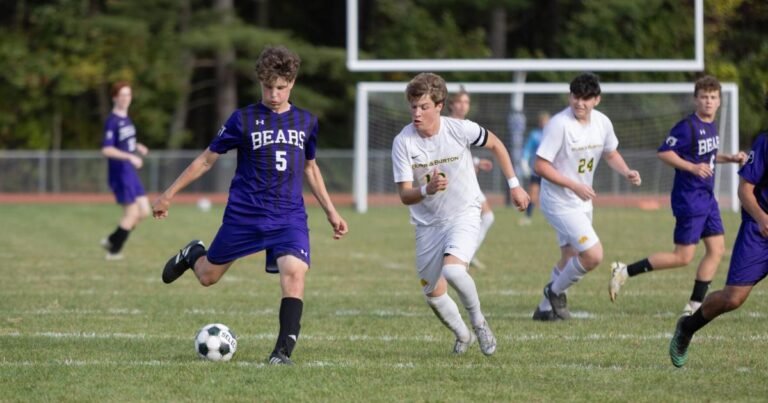 Bears start quickly, but Bulldogs use set pieces to pull away in 2nd half